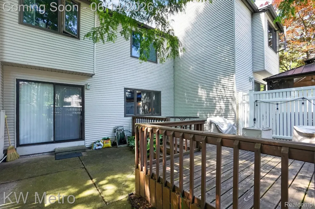 1420 Roxburgh Avenue East Lansing City MI 48823