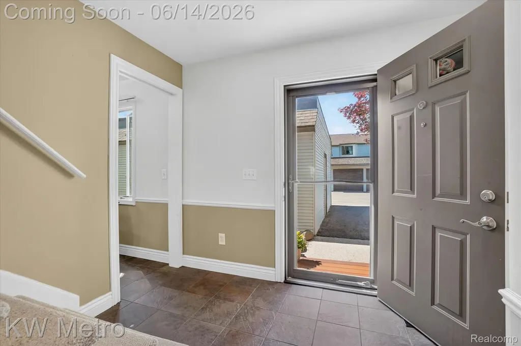 1420 Roxburgh Avenue East Lansing City MI 48823