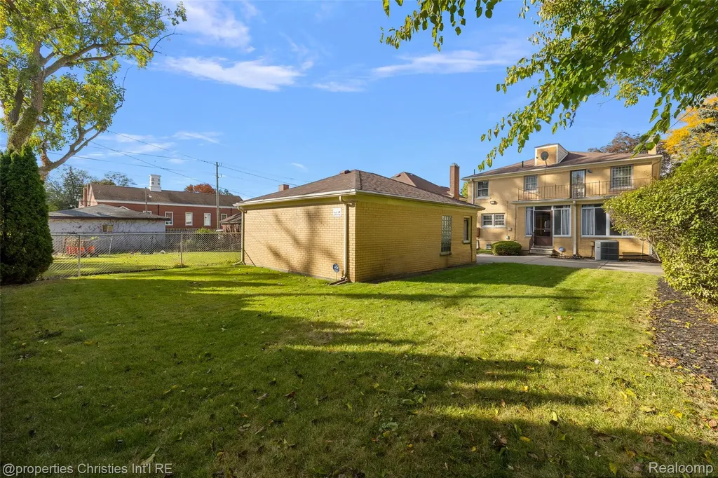 4795 W West Outer Drive Detroit City MI 48221