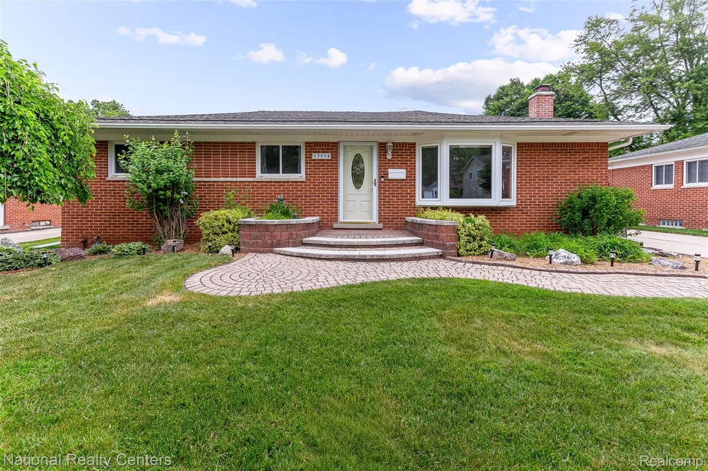 23054 Cora Avenue Farmington Hills City MI 48336