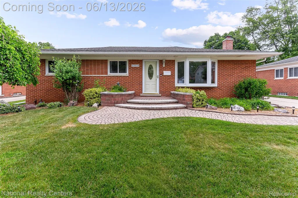 23054 Cora Avenue Farmington Hills City MI 48336
