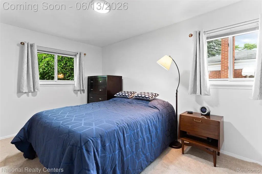 23054 Cora Avenue Farmington Hills City MI 48336