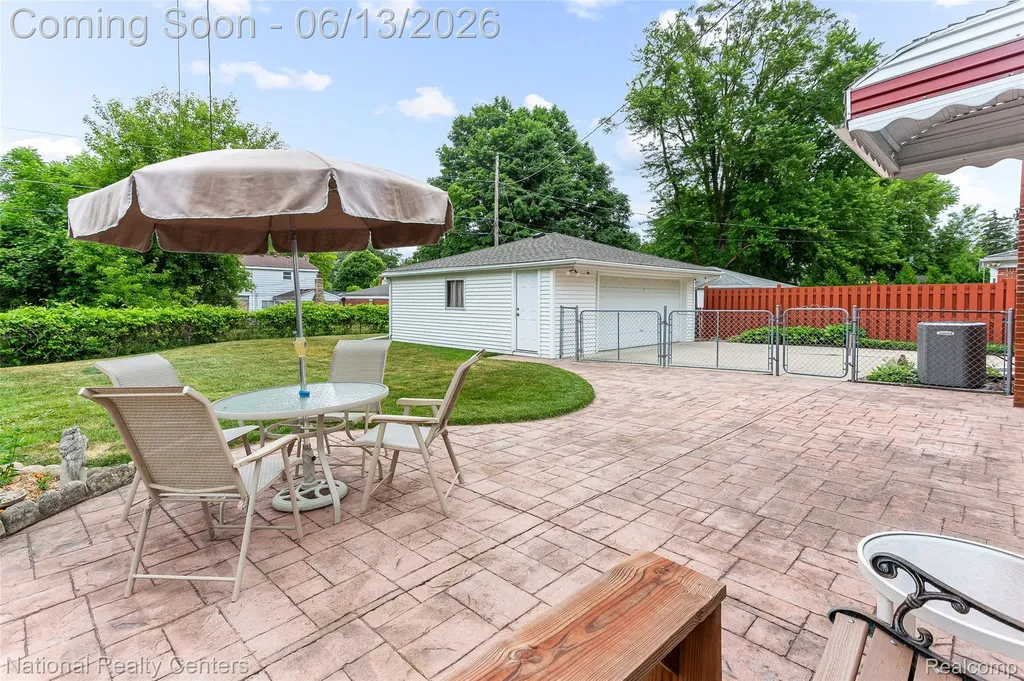 23054 Cora Avenue Farmington Hills City MI 48336