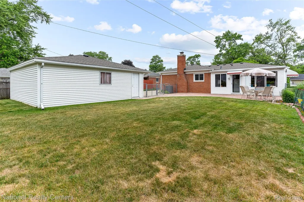 23054 Cora Avenue Farmington Hills City MI 48336