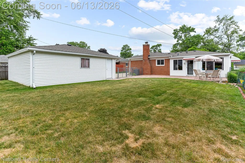 23054 Cora Avenue Farmington Hills City MI 48336