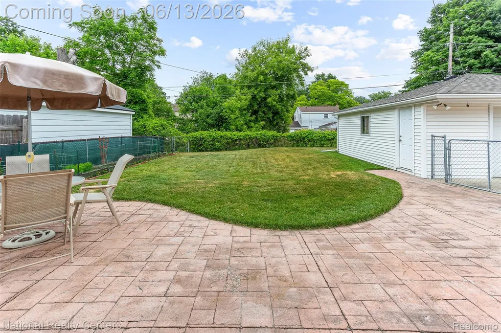 23054 Cora Avenue Farmington Hills City MI 48336