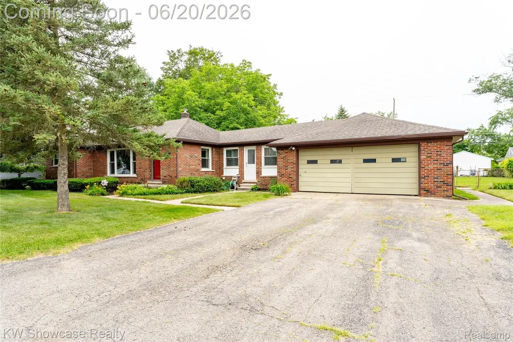 19175 Shadyside Street Livonia City MI 48152