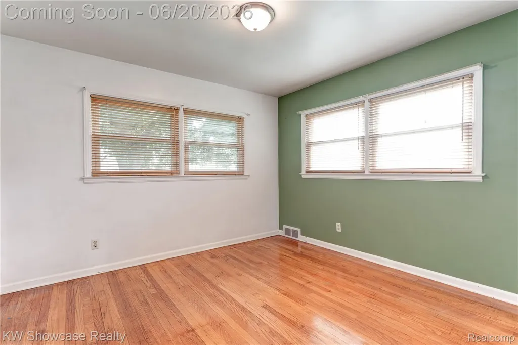 19175 Shadyside Street Livonia City MI 48152