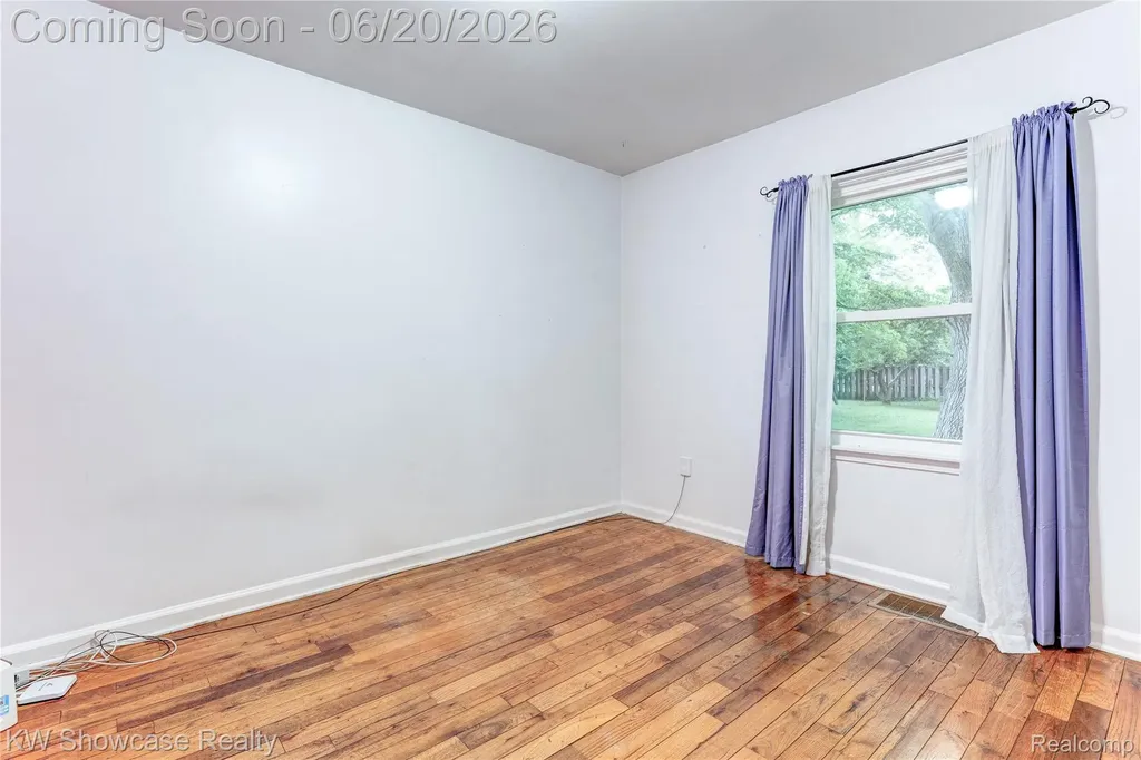 19175 Shadyside Street Livonia City MI 48152