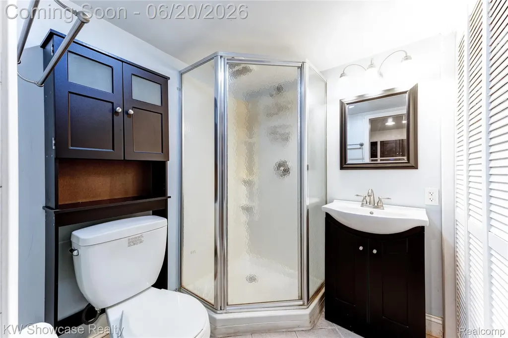 19175 Shadyside Street Livonia City MI 48152