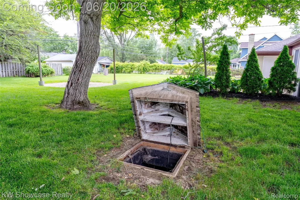 19175 Shadyside Street Livonia City MI 48152