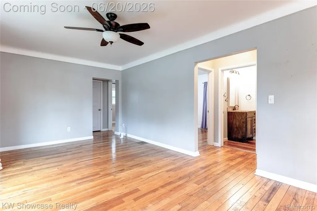 19175 Shadyside Street Livonia City MI 48152