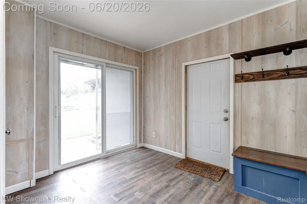 19175 Shadyside Street Livonia City MI 48152