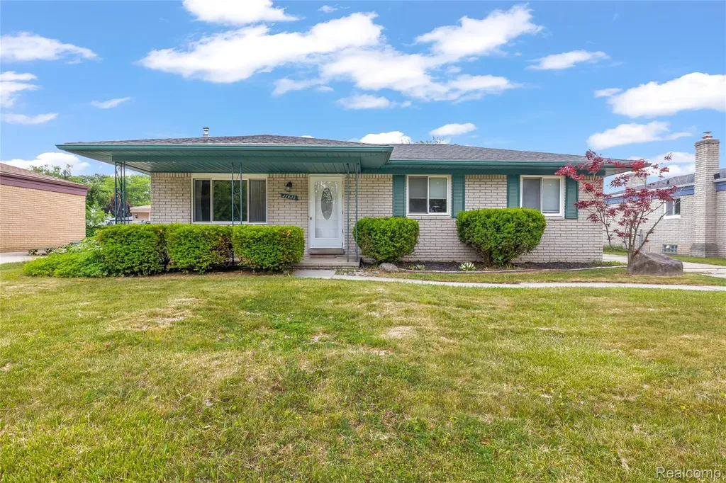 27423 Polk Avenue Brownstown Charter Township MI 48183