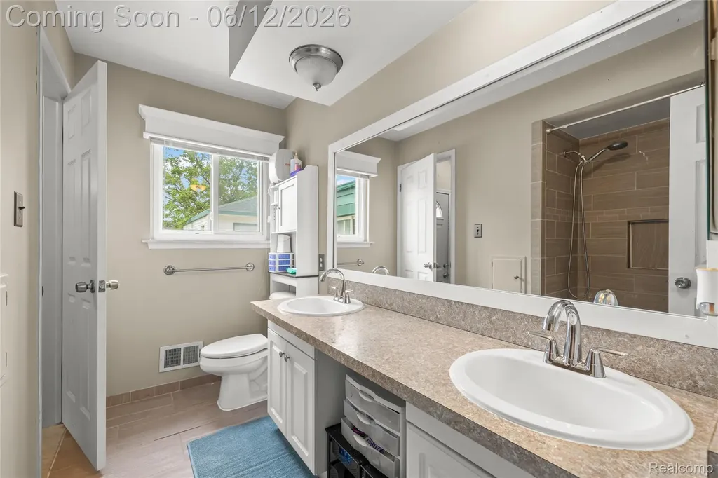 27423 Polk Avenue Brownstown Charter Township MI 48183