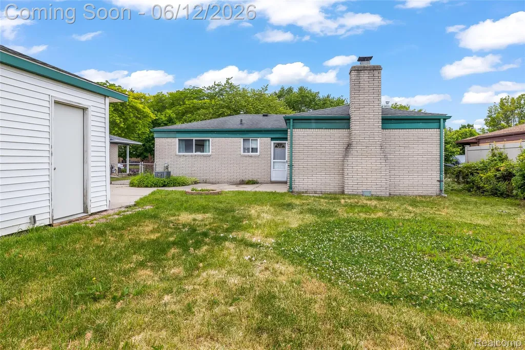 27423 Polk Avenue Brownstown Charter Township MI 48183