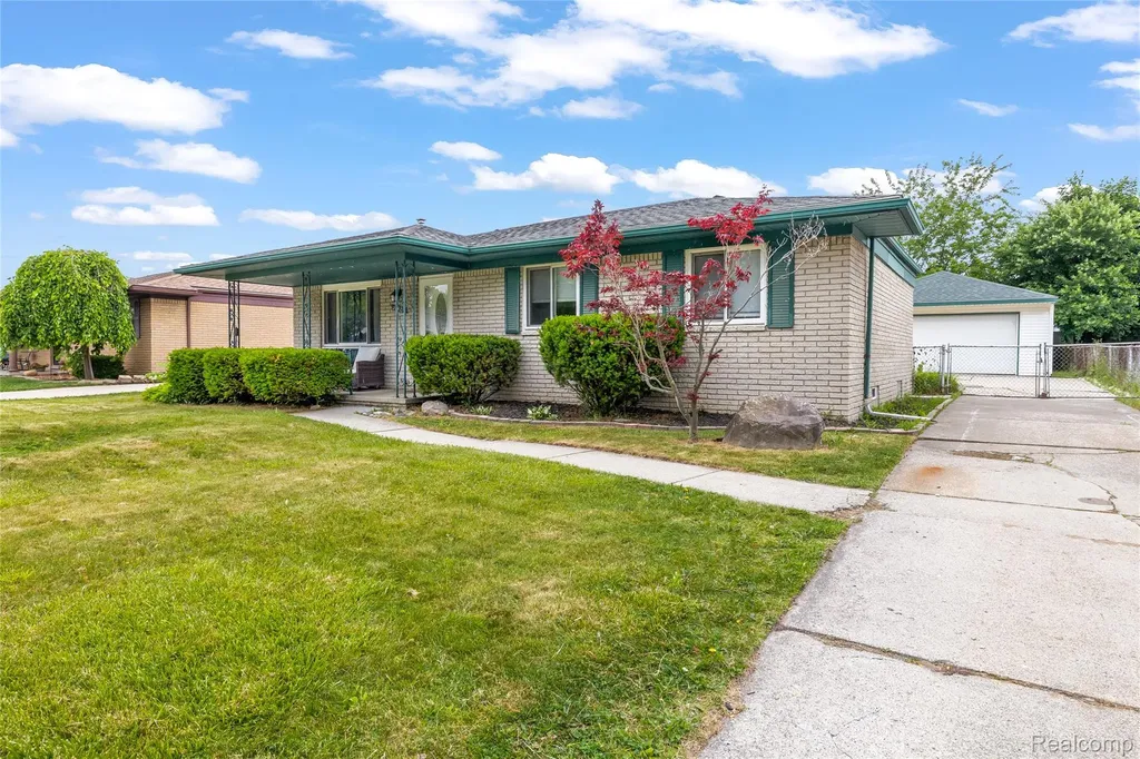 27423 Polk Avenue Brownstown Charter Township MI 48183
