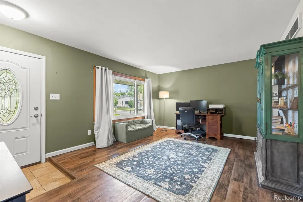 27423 Polk Avenue Brownstown Charter Township MI 48183