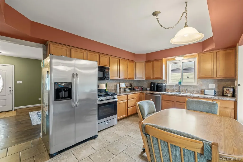 27423 Polk Avenue Brownstown Charter Township MI 48183