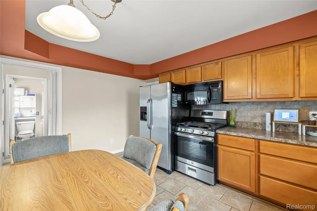27423 Polk Avenue Brownstown Charter Township MI 48183