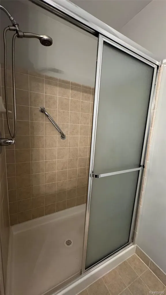 15228 Yale Drive Clinton Charter Township MI 48038