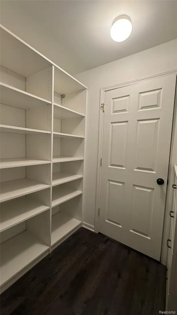 15228 Yale Drive Clinton Charter Township MI 48038