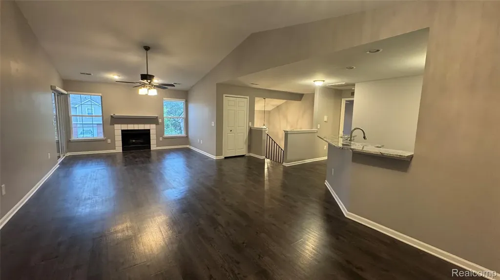 15228 Yale Drive Clinton Charter Township MI 48038