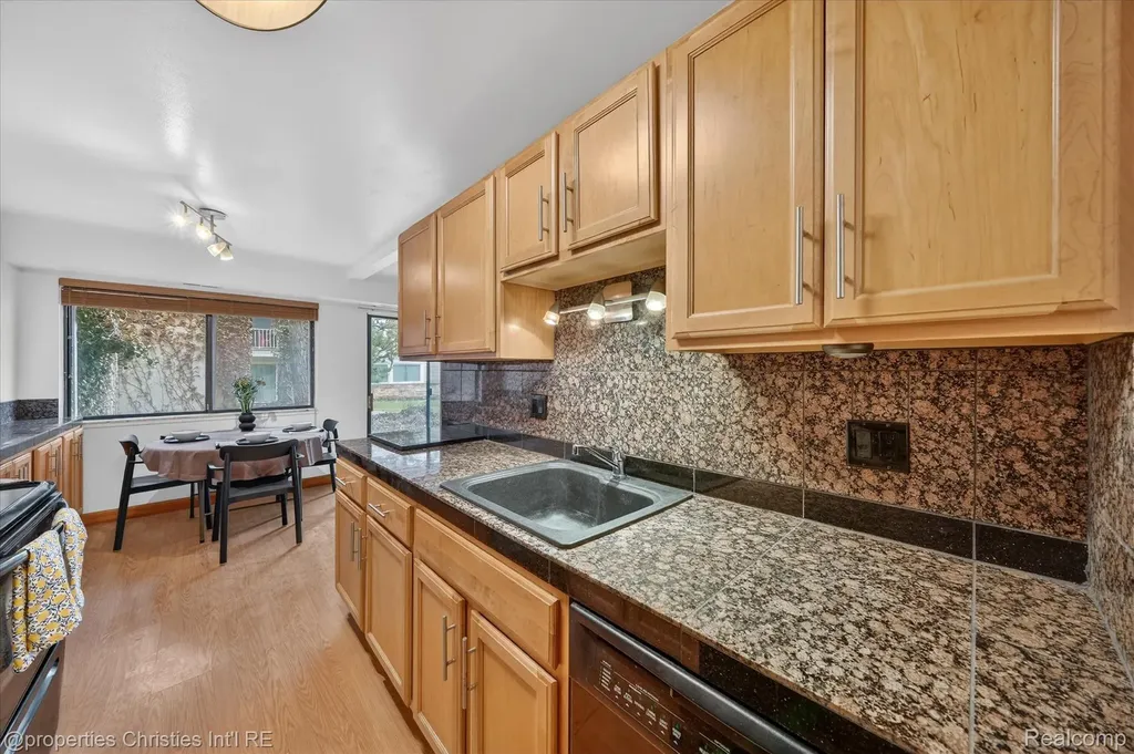 3815 Lone Pine Road West Bloomfield Charter Township MI 48323
