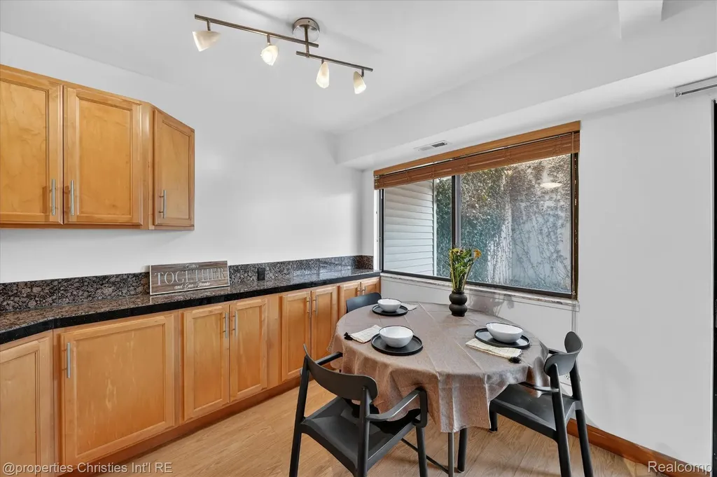 3815 Lone Pine Road West Bloomfield Charter Township MI 48323