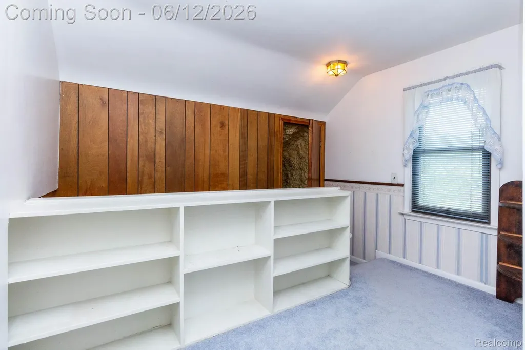 15087 Thomas Avenue Allen Park City MI 48101