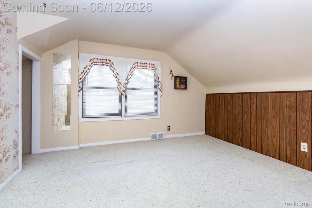 15087 Thomas Avenue Allen Park City MI 48101