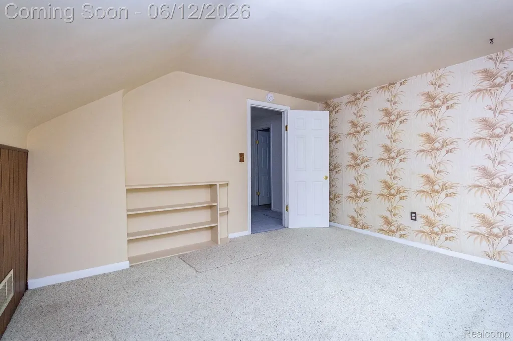 15087 Thomas Avenue Allen Park City MI 48101