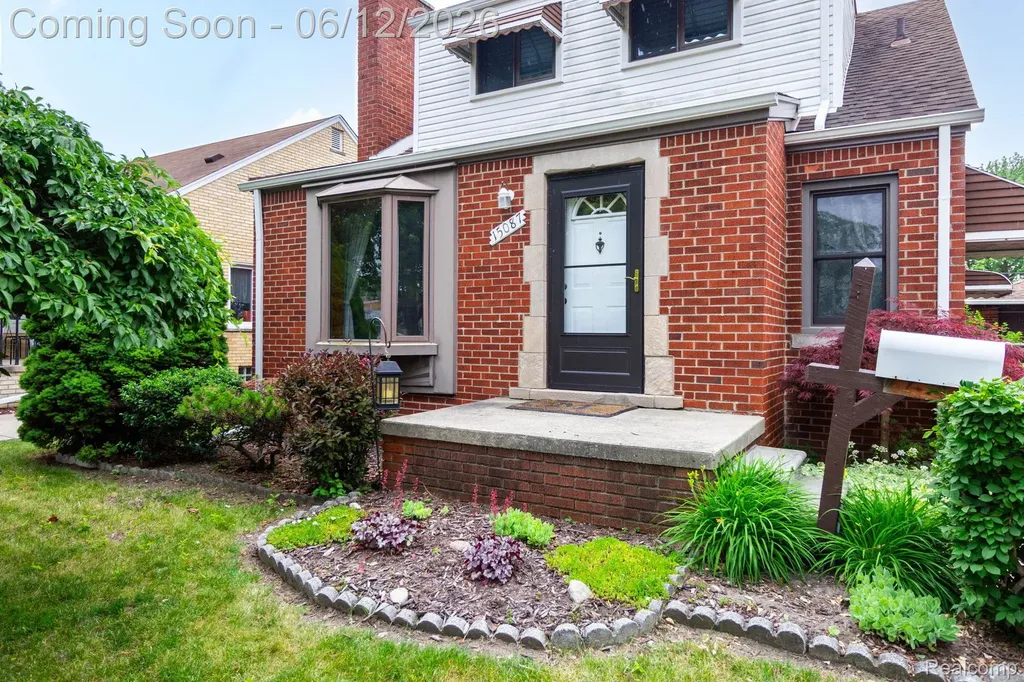 15087 Thomas Avenue Allen Park City MI 48101