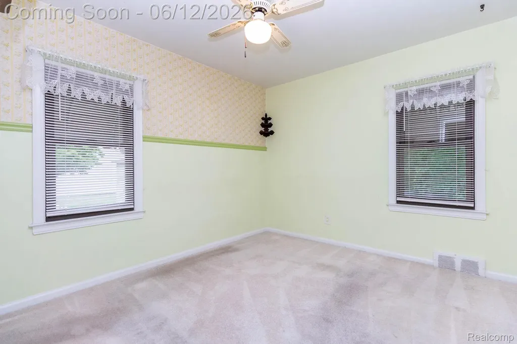 15087 Thomas Avenue Allen Park City MI 48101
