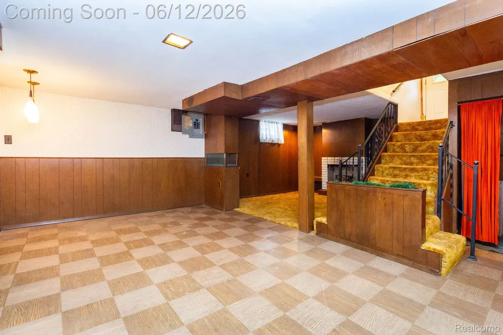 15087 Thomas Avenue Allen Park City MI 48101