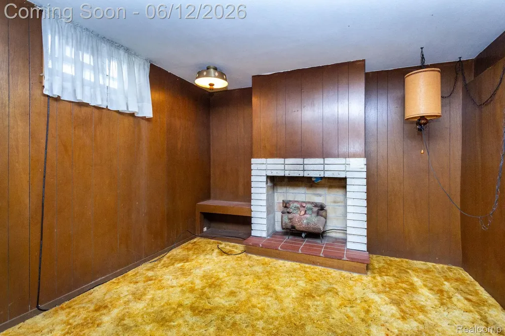 15087 Thomas Avenue Allen Park City MI 48101