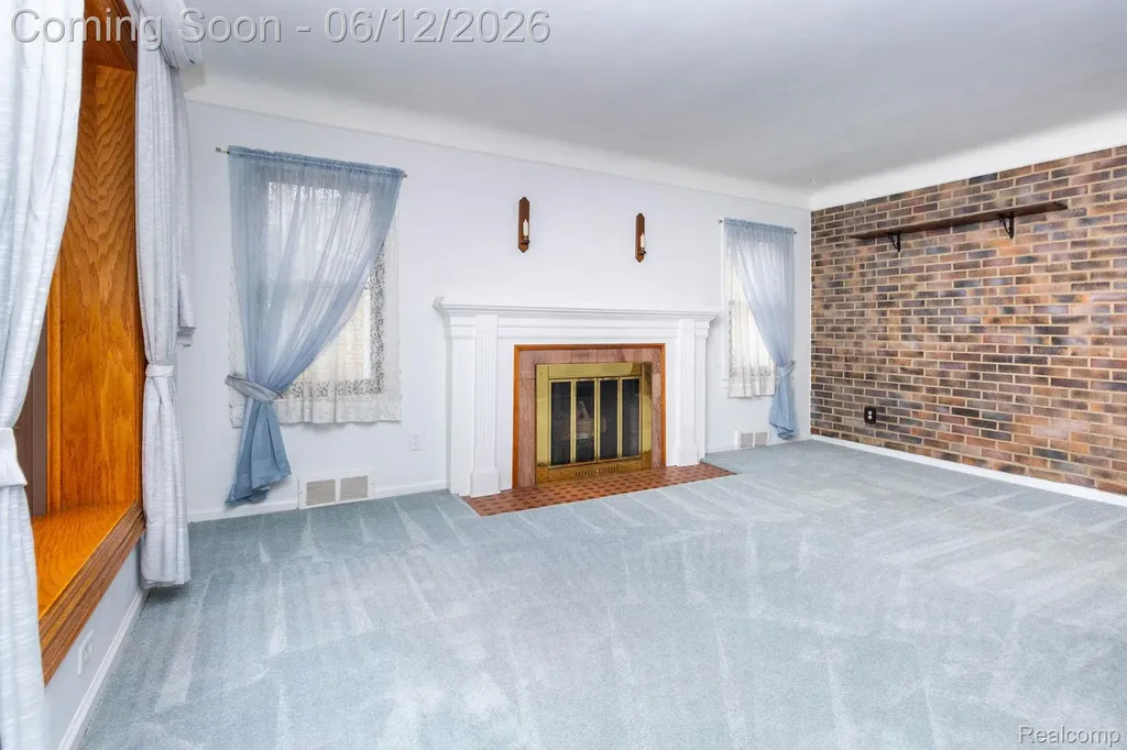 15087 Thomas Avenue Allen Park City MI 48101