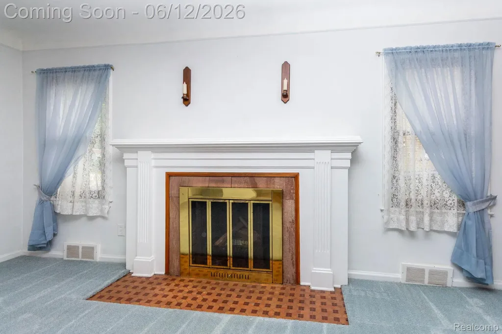 15087 Thomas Avenue Allen Park City MI 48101
