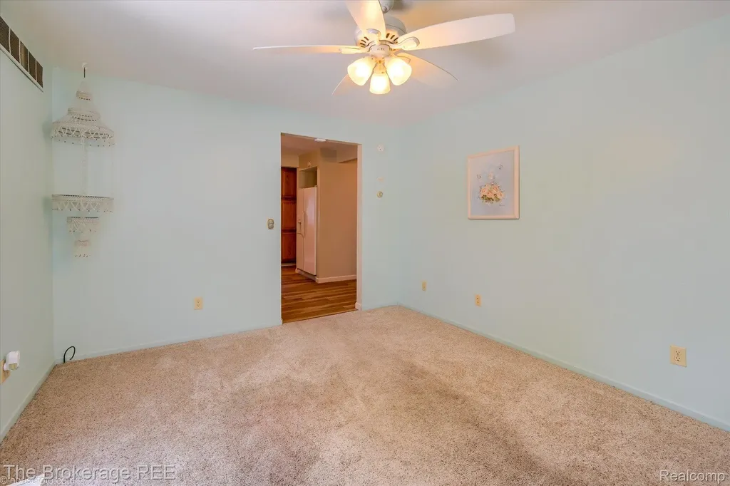 1314 Carman Street Burton City MI 48529