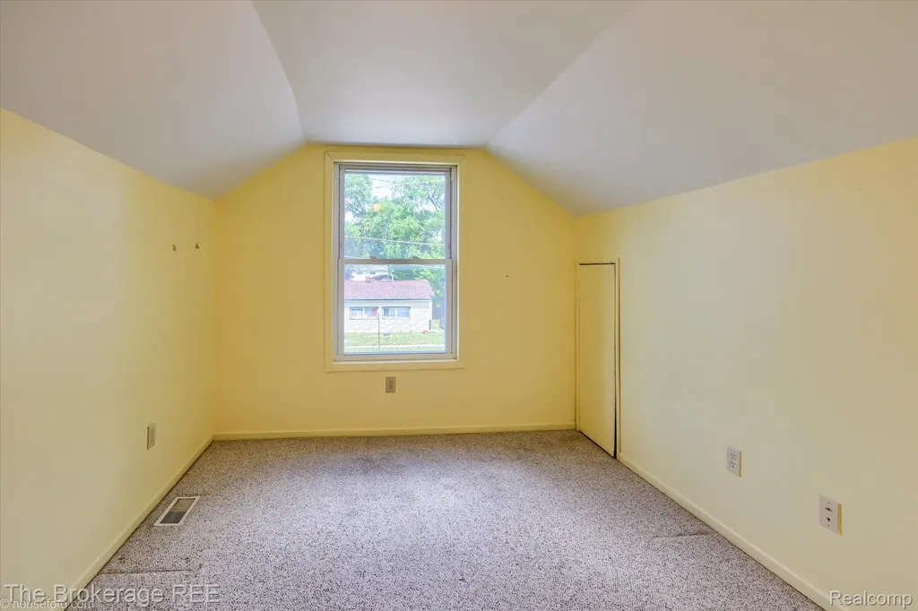 1314 Carman Street Burton City MI 48529