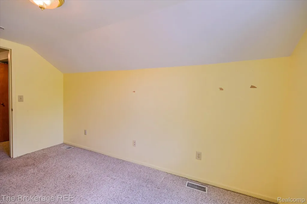 1314 Carman Street Burton City MI 48529