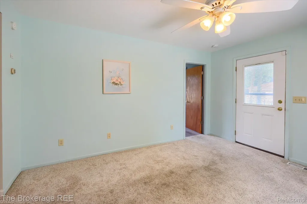 1314 Carman Street Burton City MI 48529