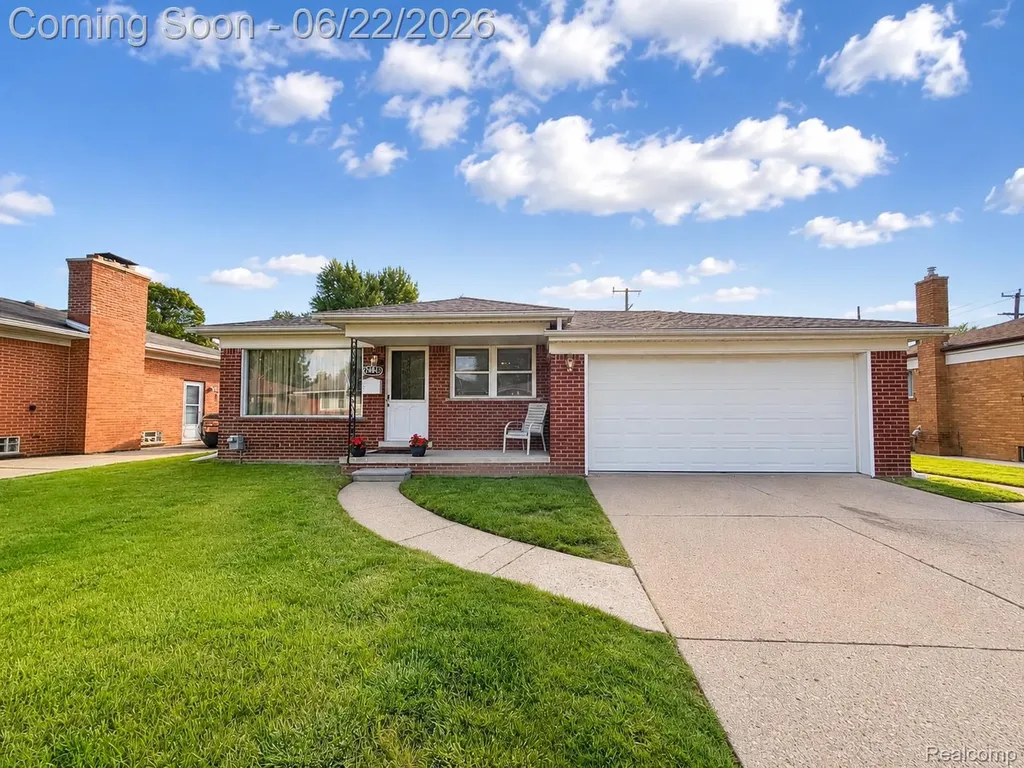 24939 Audrey Avenue Warren City MI 48091