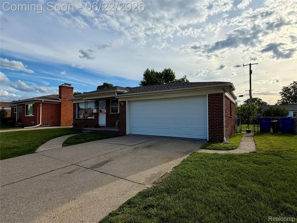 24939 Audrey Avenue Warren City MI 48091