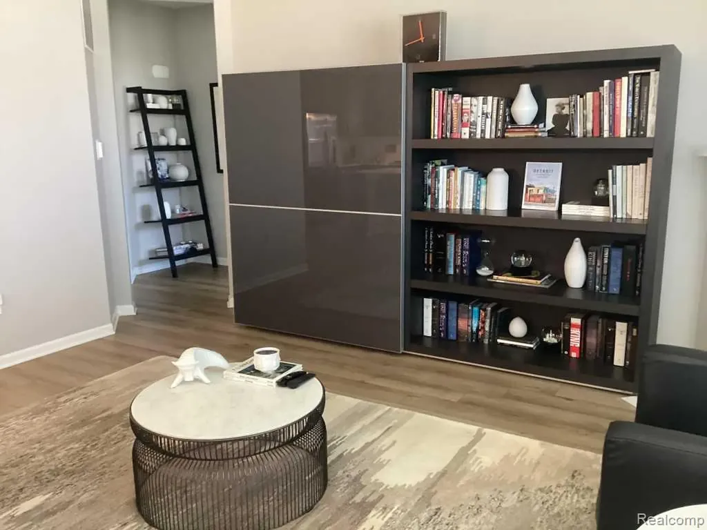 16281 Conifer Lane Clinton Charter Township MI 48038