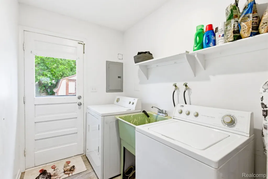 625 S 11th Street St. Clair City MI 48079