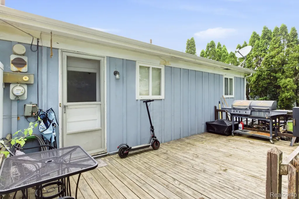 625 S 11th Street St. Clair City MI 48079