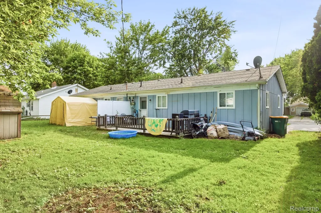 625 S 11th Street St. Clair City MI 48079