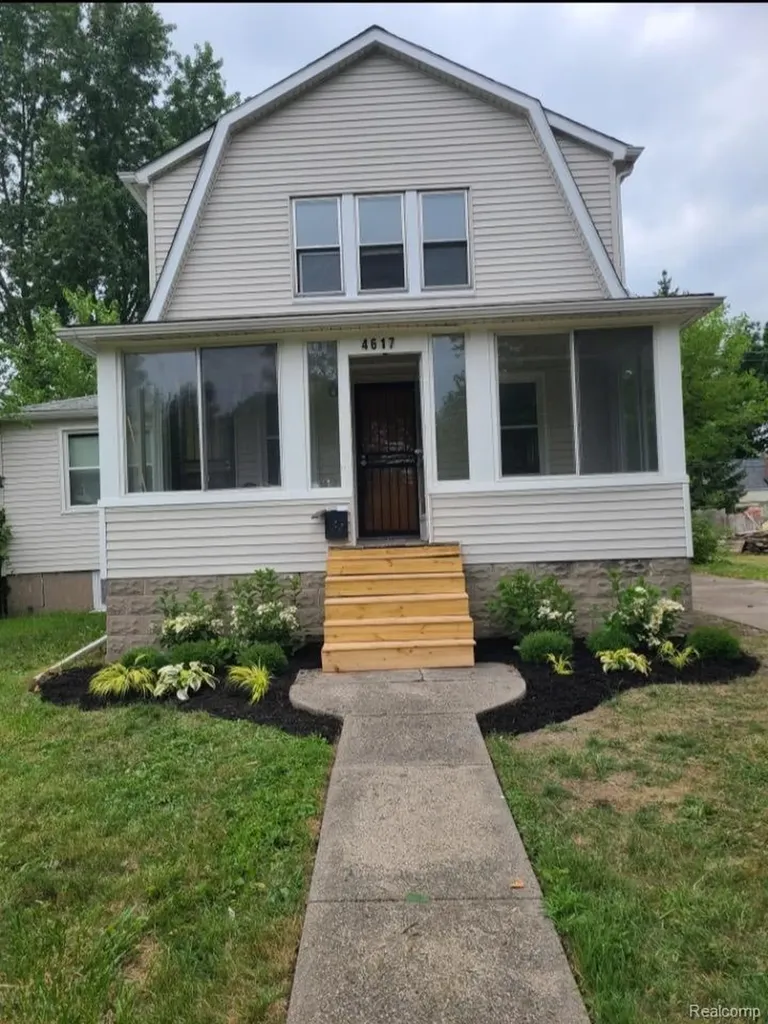 4617 University Place Detroit City MI 48224