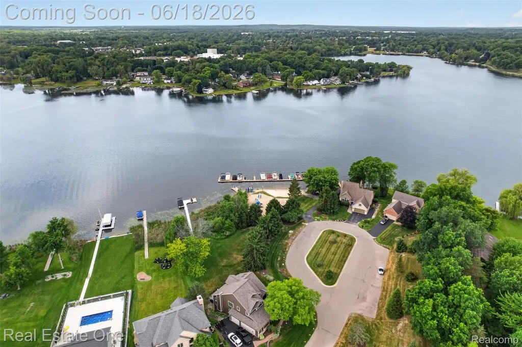 475 Court Lane Oceola Township MI 48843